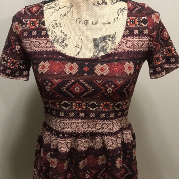 {Forever 21} Tribal Print Knit Dress - Picture 3 of 6